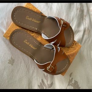 Brand new Salt Water classic slides tan size 7